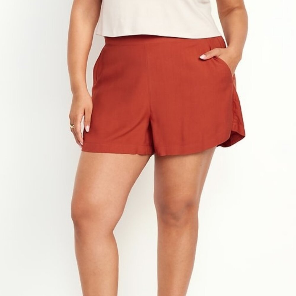 High-Waisted Playa Shorts